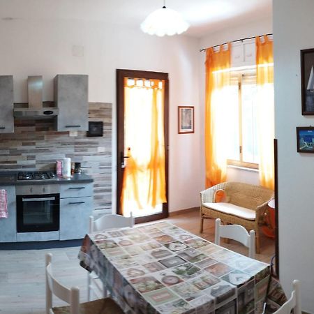Casa Vacanze"Il Bouganville" Carbonia Bagian luar foto