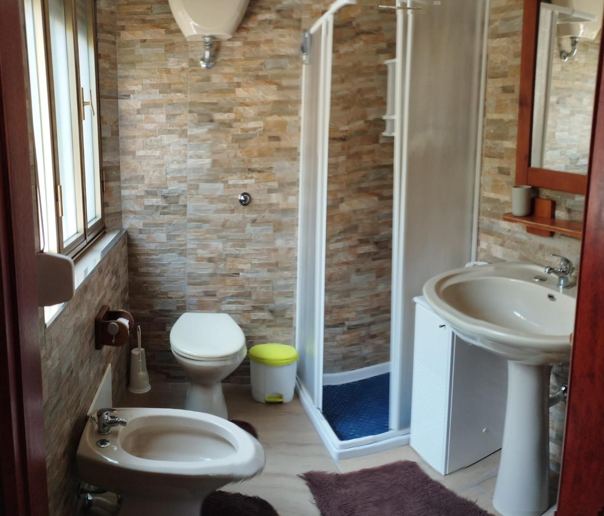 Casa Vacanze"Il Bouganville" Carbonia Bagian luar foto